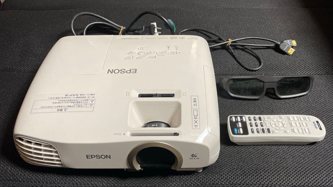 EPSON EH-TW5200 ホームプロジェクター 3Dメガネ付き