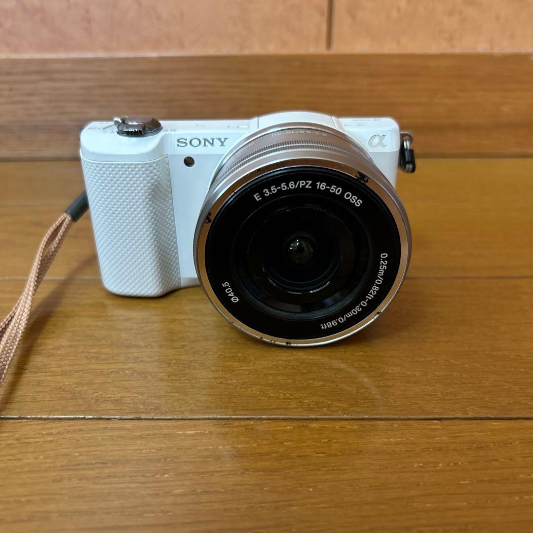 【ジャンク品】SONY α5000 ホワイト　レンズ付き