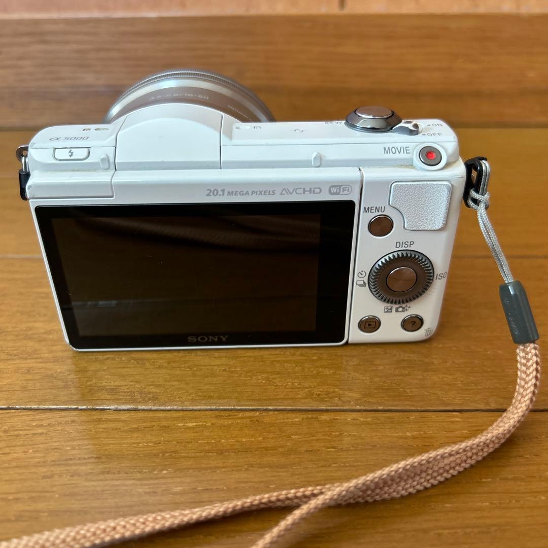 【ジャンク品】SONY α5000 ホワイト　レンズ付き