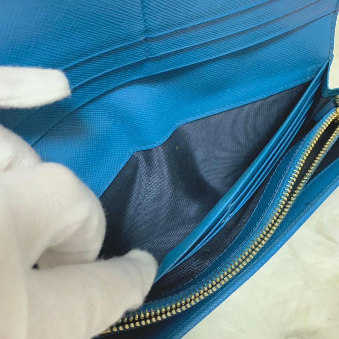 美品！PRADA サフィアーノ　メタルロゴ　ブルー系　レディース　長財布