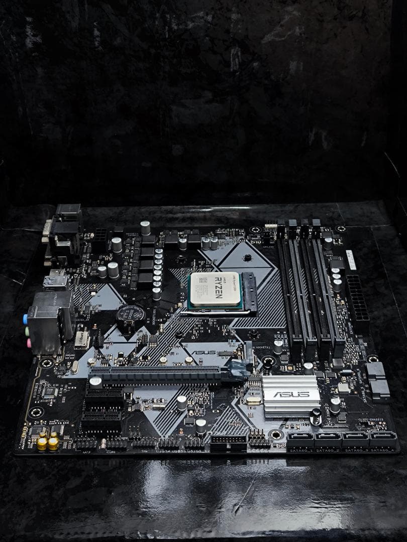 セット売り!! Ryzen5 3500+ASUS B450M-A 動確済