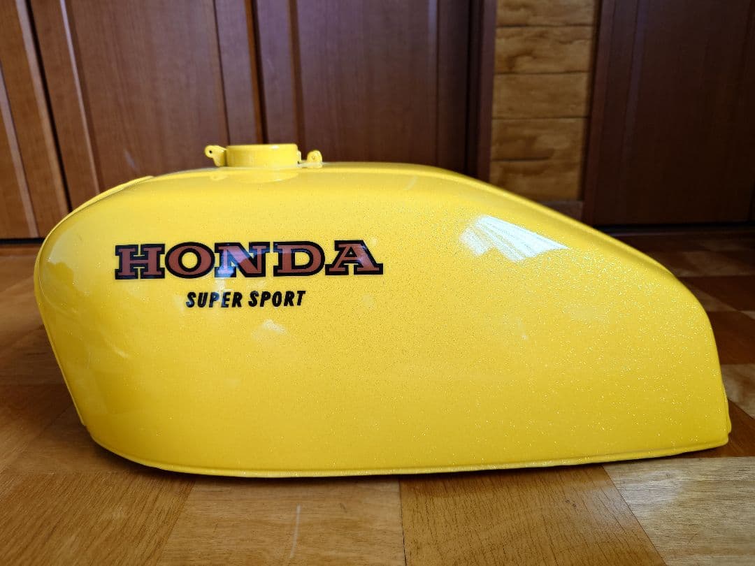 【値下げ】CB400F ヨンフォア用 純正タンク　 ラメ入りイエロー再塗装品