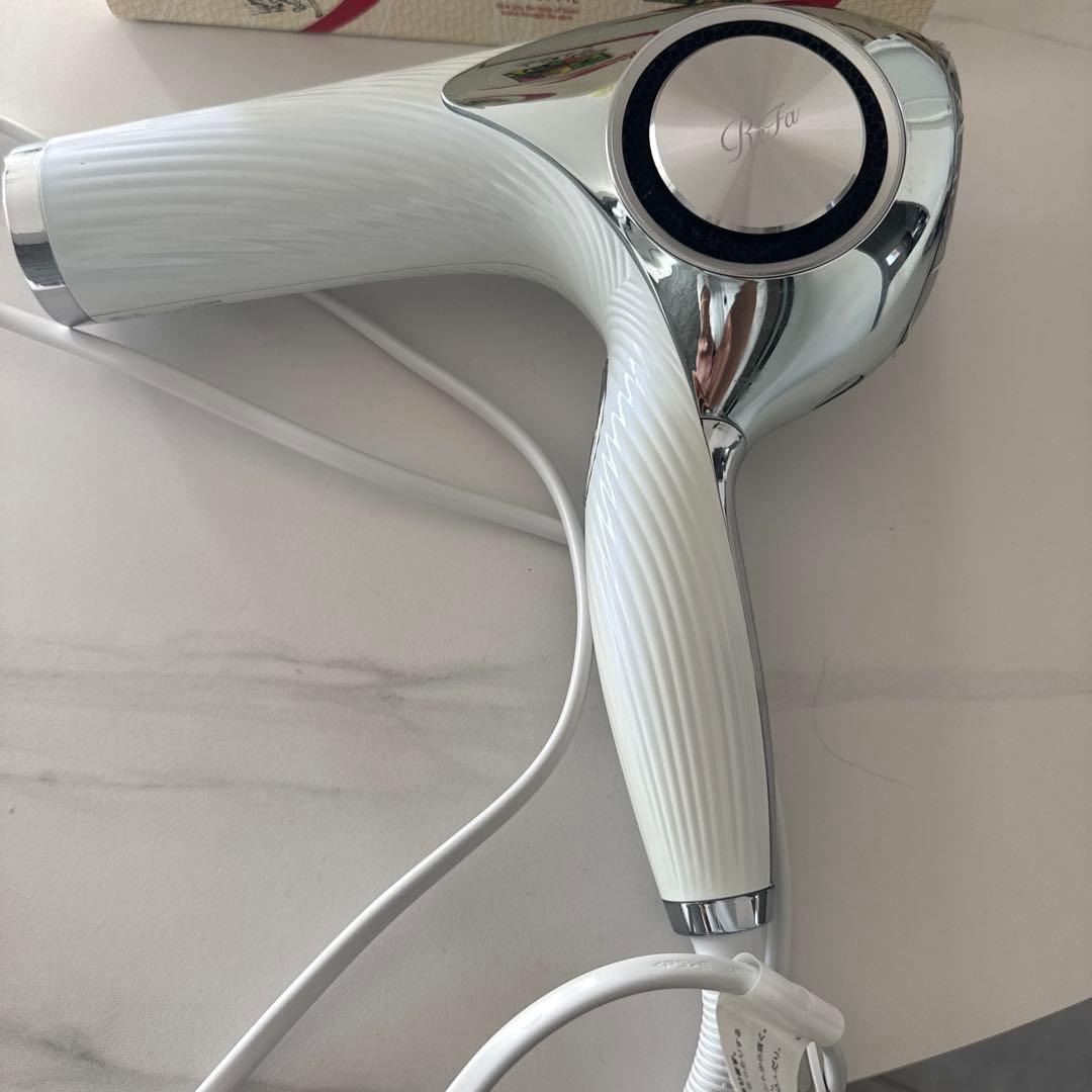 【美品】 Refa リファ ビューテック ドライヤー プロ RE-AJ02A