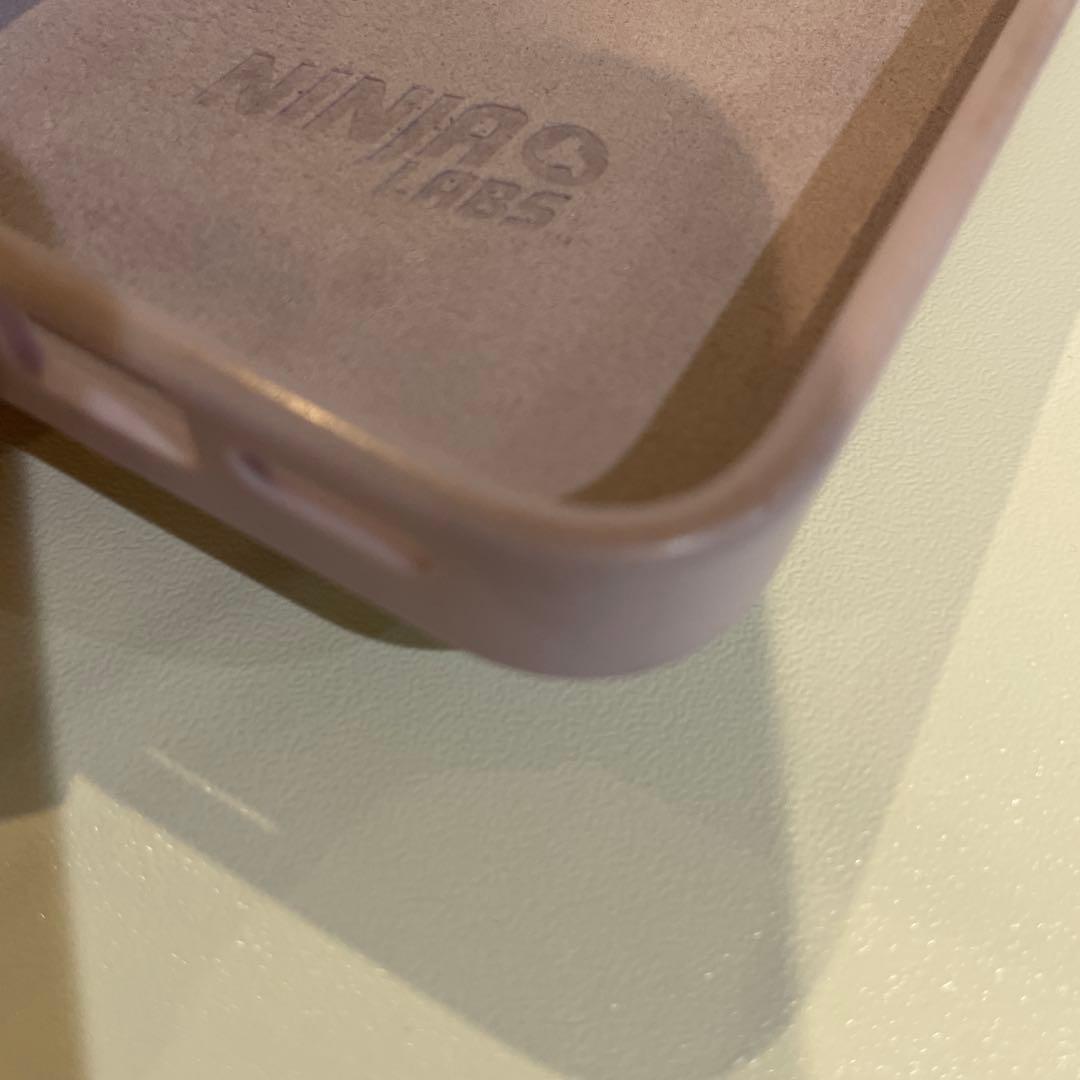 ninja labs iPhone15pro ラベンダー　アイフォンケース