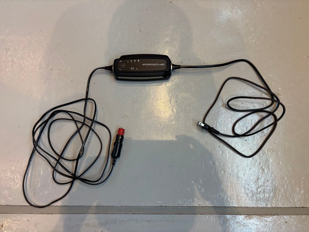 Porsche Charge-o-mat Pro 12Vバッテリーチャージャー