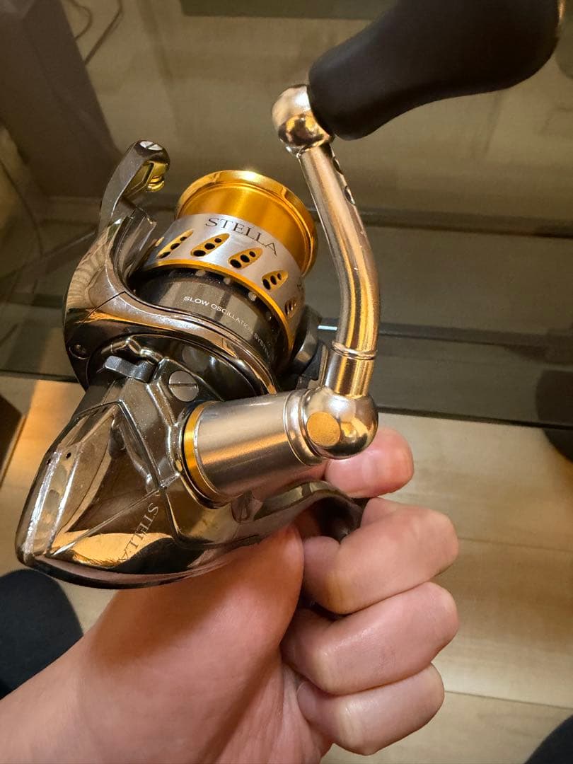 シマノ　ステラ　2500S スピニングリール ゴールド/シルバー