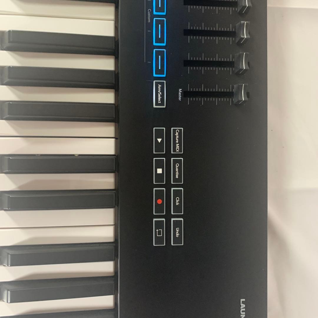 novation LAUNKEY49 MK3 MIDIキーボード