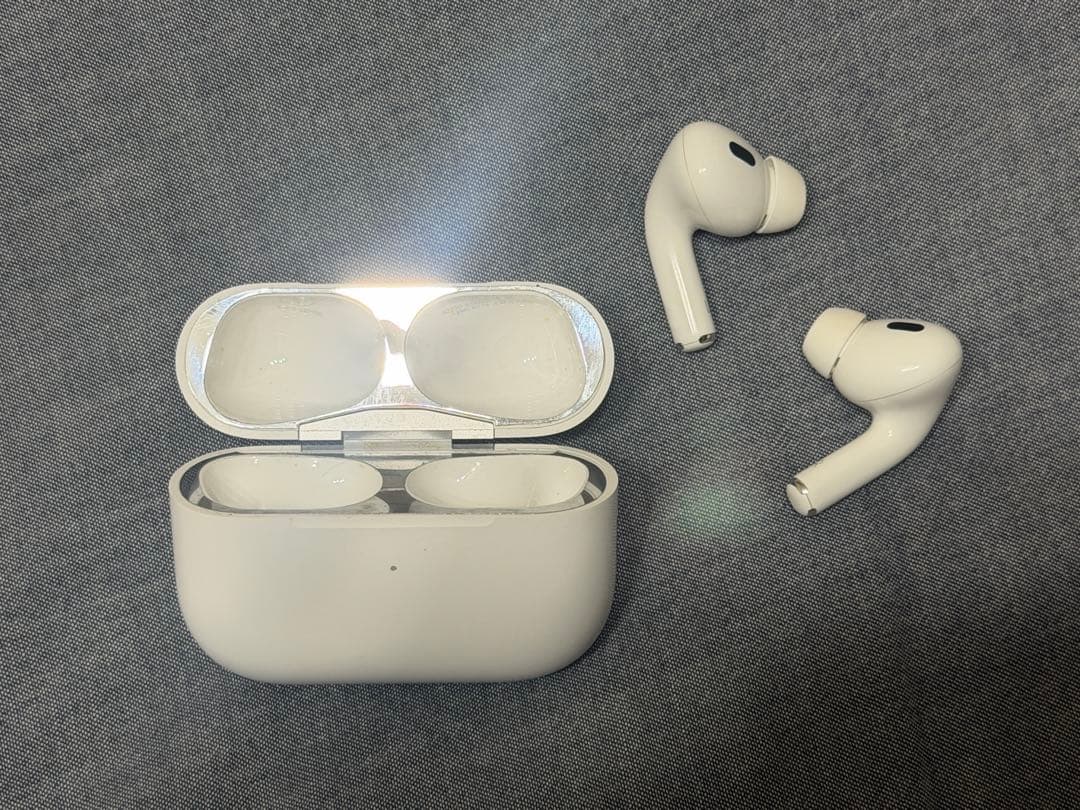 純正 値下げ中 Apple AirPods Pro2 本体+ケース