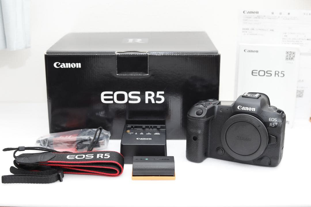Canon EOS R5 ミラーレス一眼カメラ　【良品】
