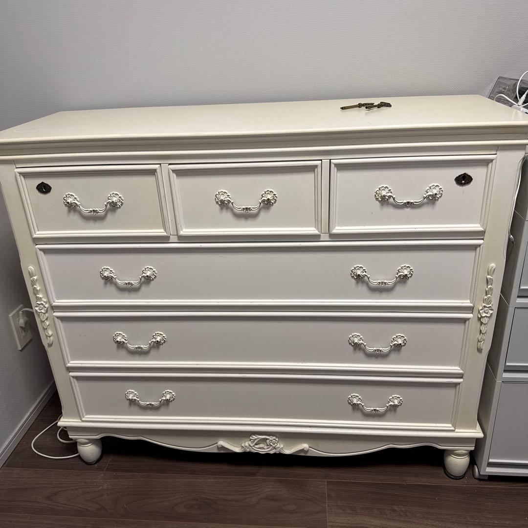 リュバンシュ　チェスト　タンス　ホワイト