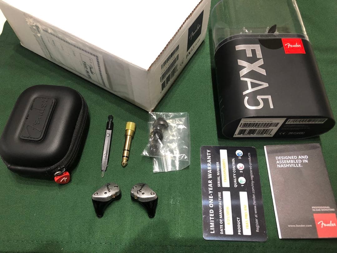 Fender FXA5 シルバー イヤホン
