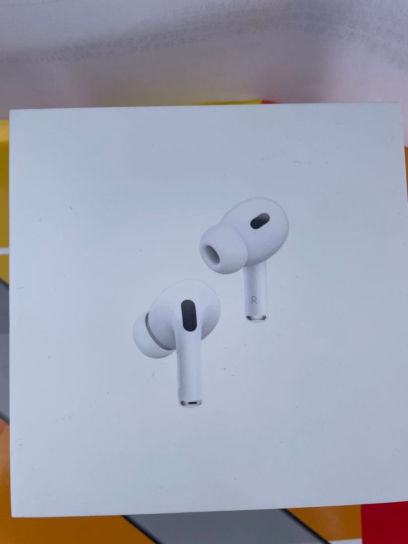 Apple AirPods Pro 第二世代　本体 充電ケース付き