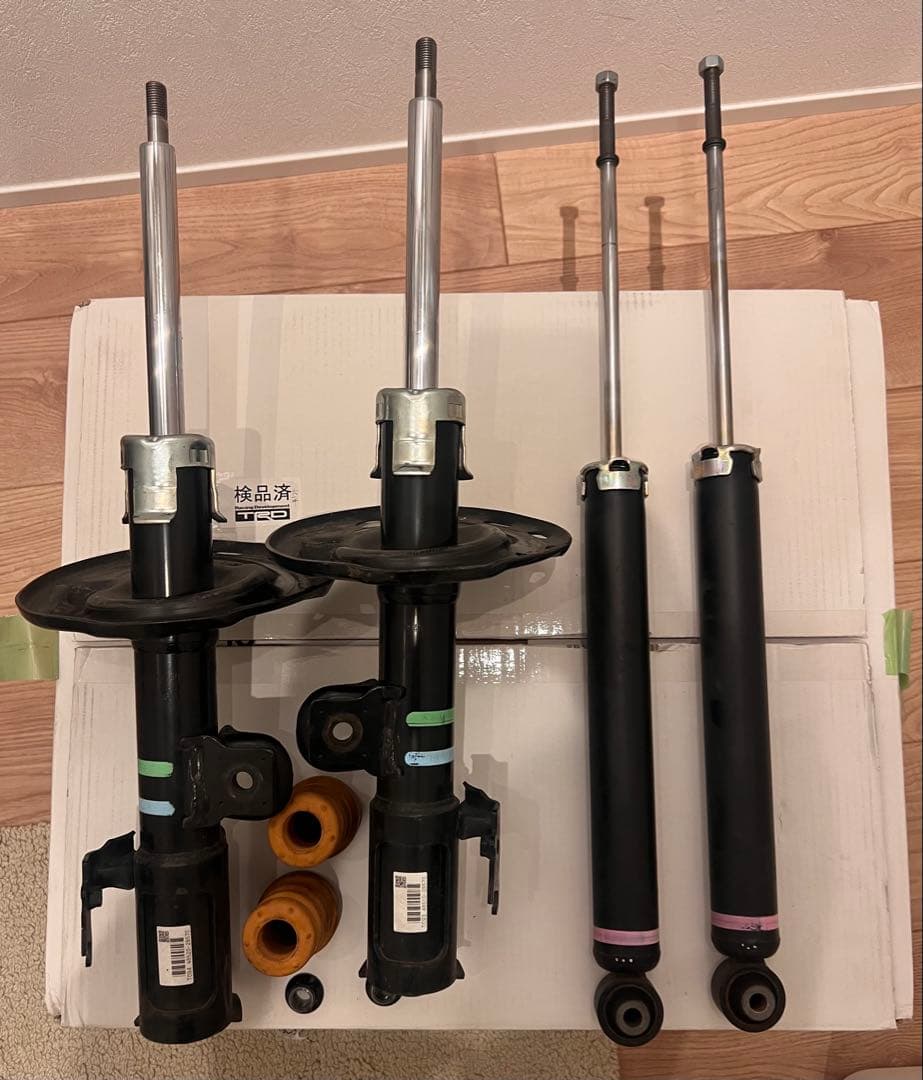 エスティマ　ハイブリッド　AHR20W 純正ショック&サスペンション