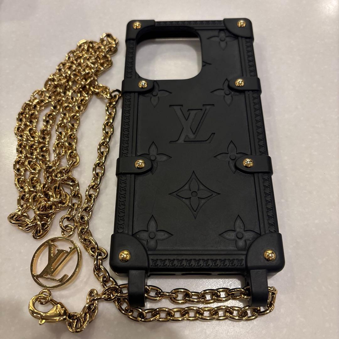 ルイ・ヴィトン iPhoneケース ブラック チェーン付き　14pro