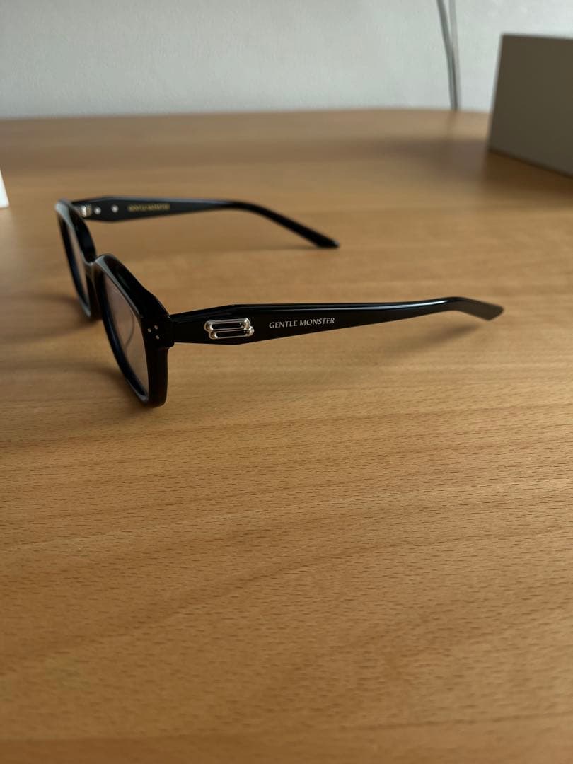 小物 GENTLE MONSTER hovo01