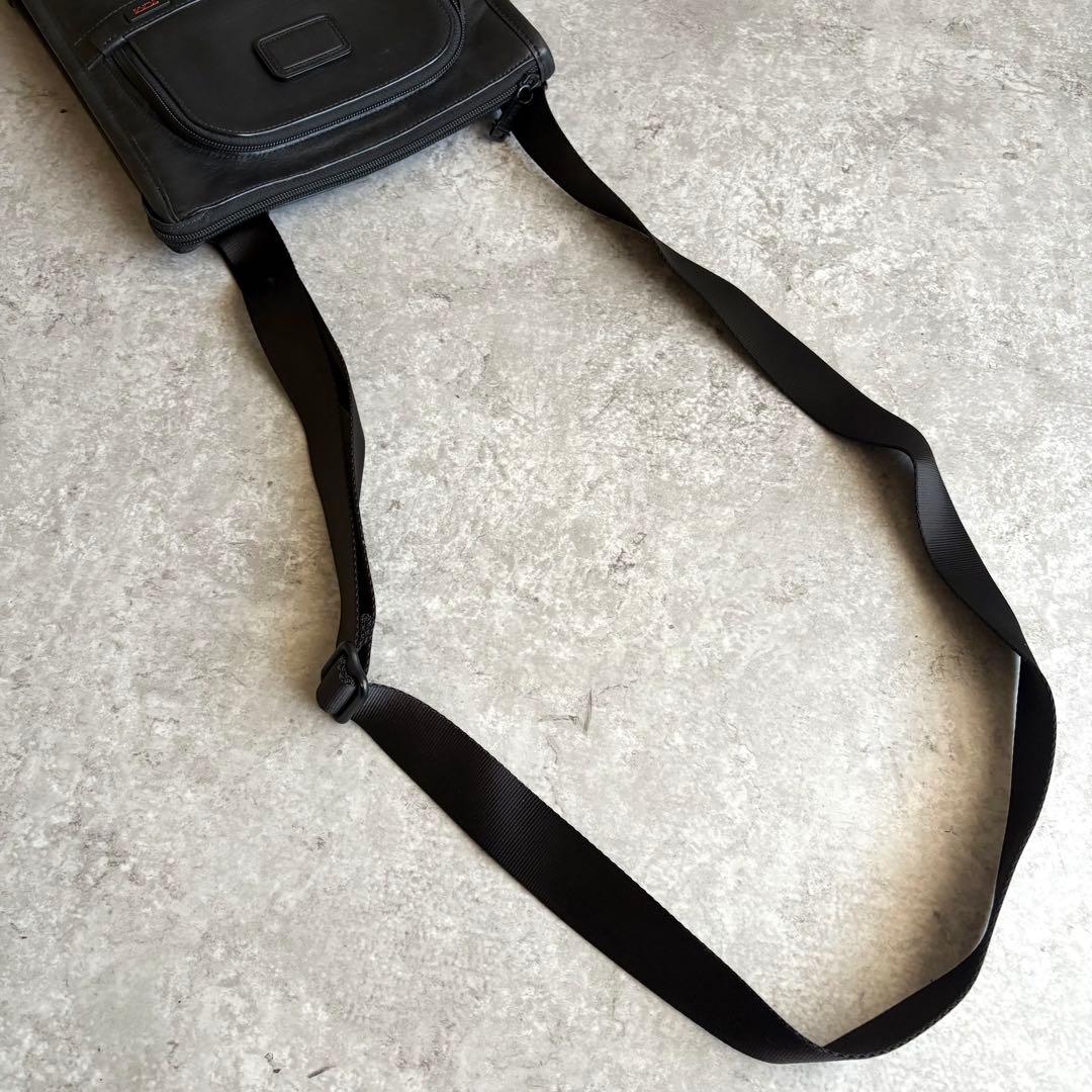 【reoncoco様】TUMI レザー ショルダーバッグ クロスボディ