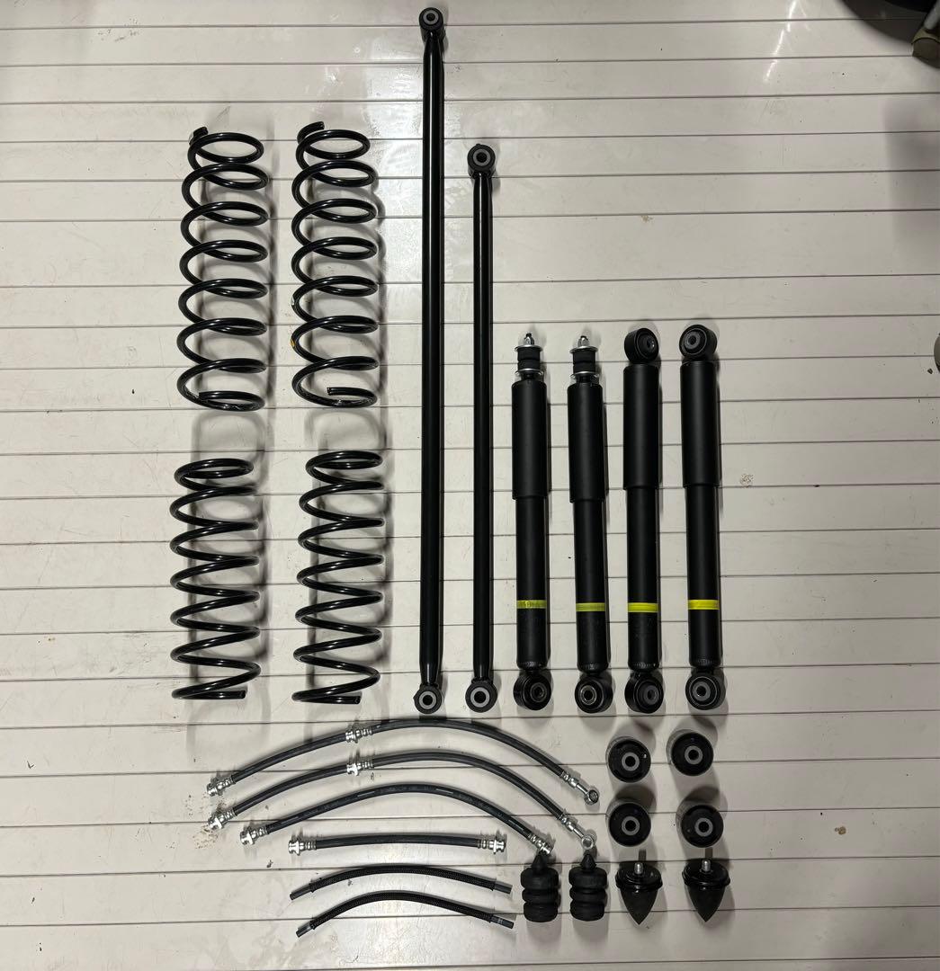 【新車取外し】ジムニー JB64 3型 純正 サスペンション セット