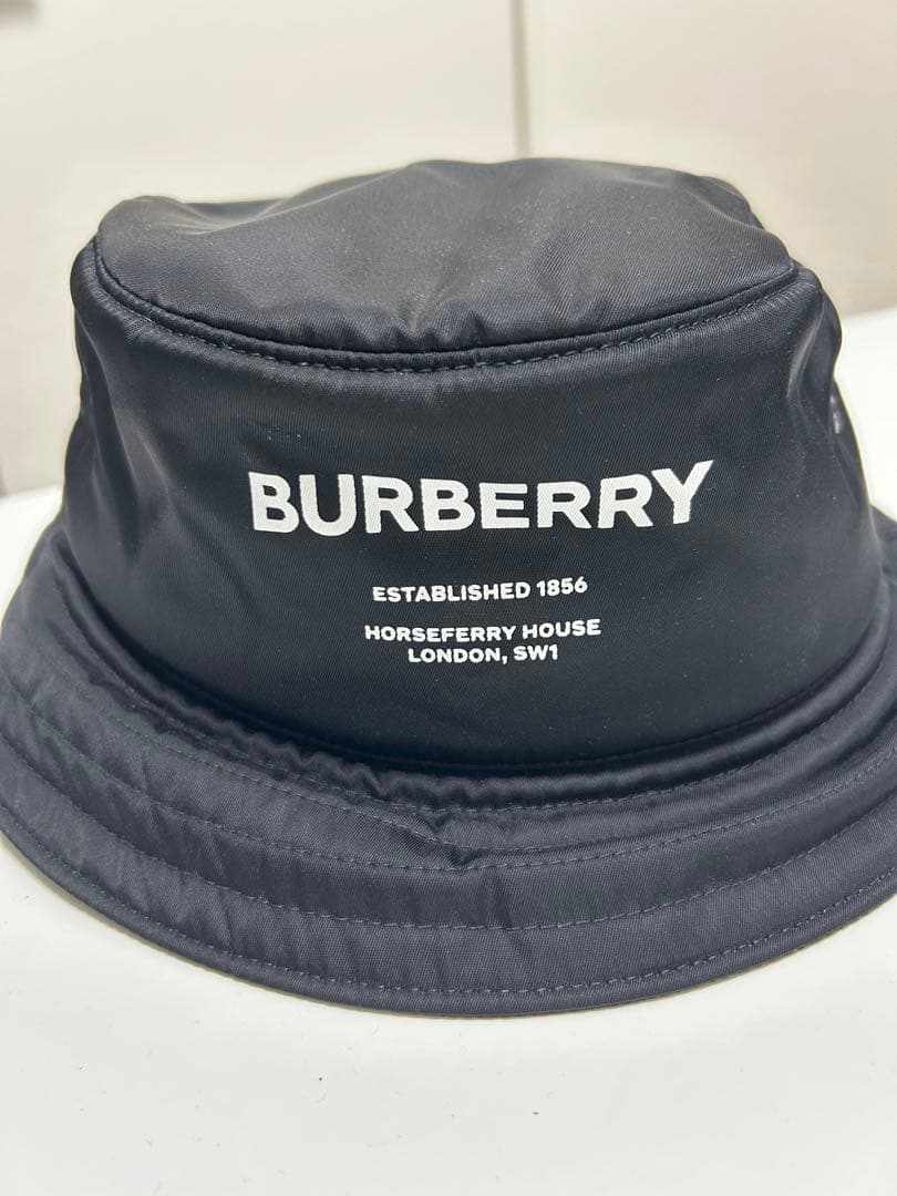 BURBERRY ブラック バケットハット M