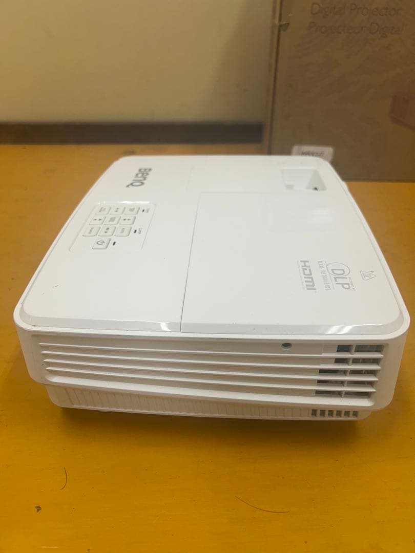 プロジェクター BenQ MS527