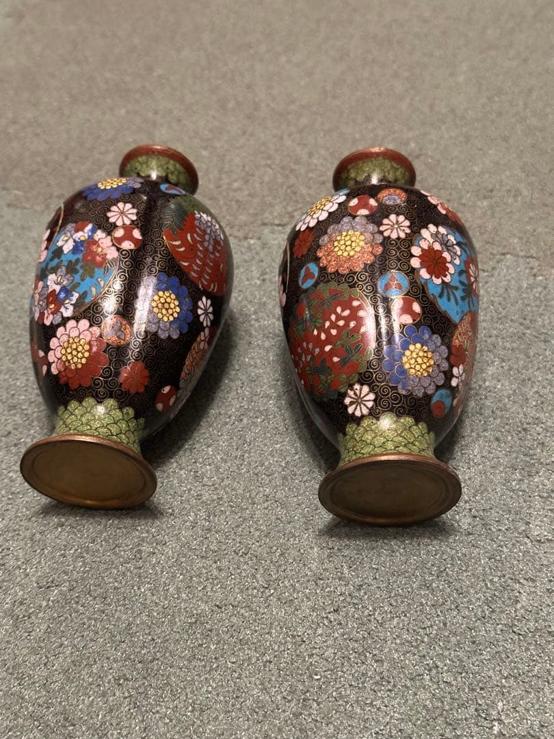 七宝花紋図花生（一対） 明治 時代（19世紀）