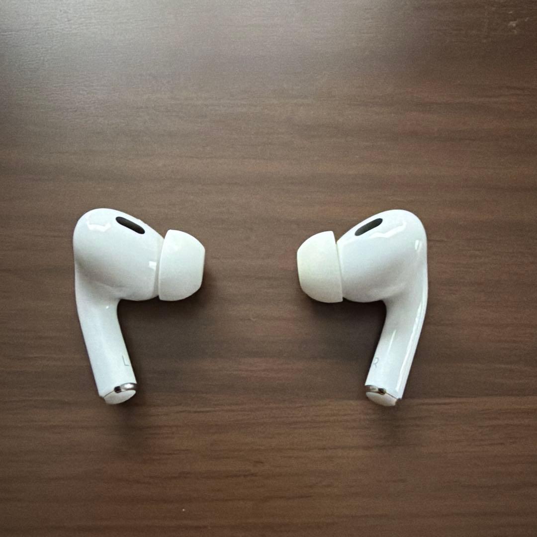 AirPods pro 2 ブラックカーボンファイバーケース入り