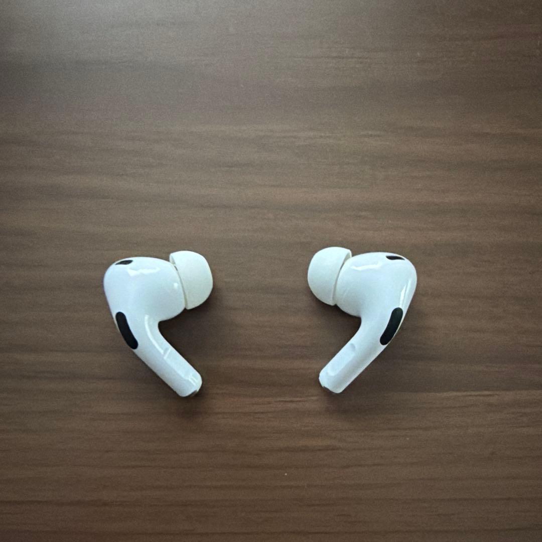 AirPods pro 2 ブラックカーボンファイバーケース入り