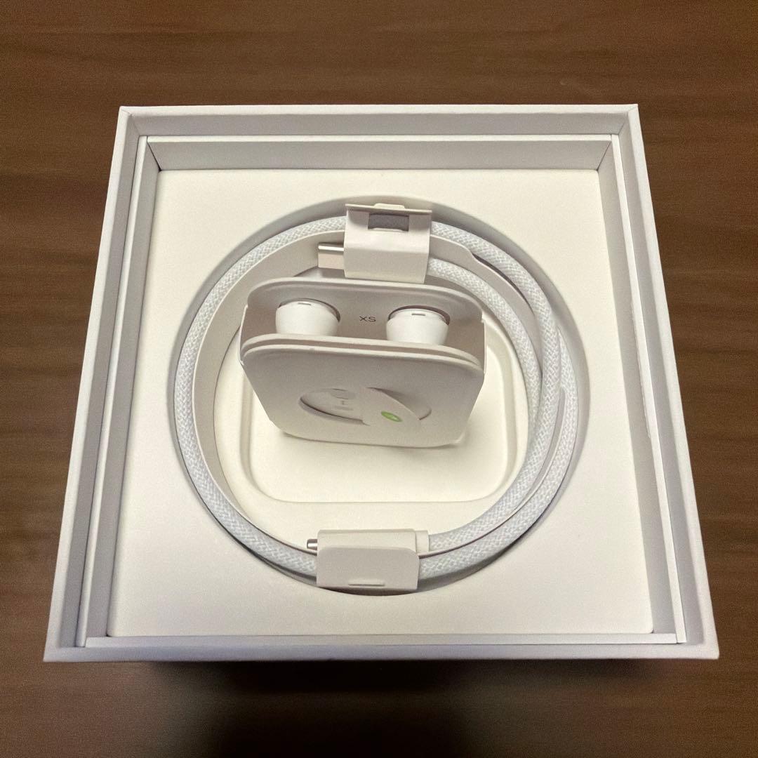 AirPods pro 2 ブラックカーボンファイバーケース入り