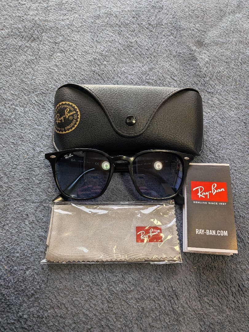 Ray-Ban ブラックフレーム サングラス （レンズ未使用）