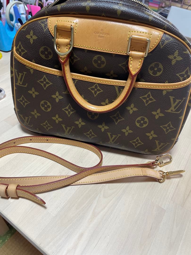 Louis Vuitton ハンドバッグ ブラウン