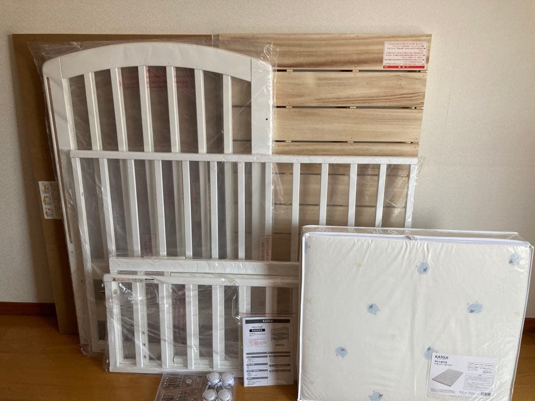 【あや様限定]カトージ ハイポジションベビーベッド レギュラーと敷布団付
