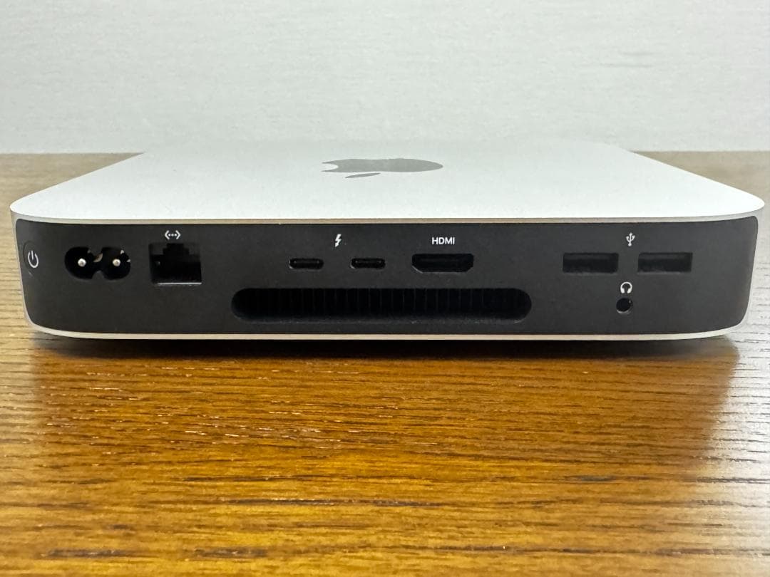 Mac mini（+ Magic Keyboard & Trackpad）