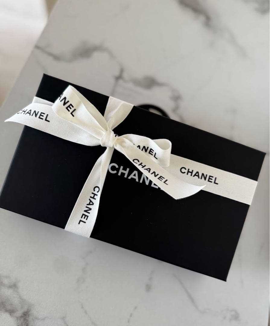 【SALE】CHANEL パールストラップ iPhone14ProMAXケース