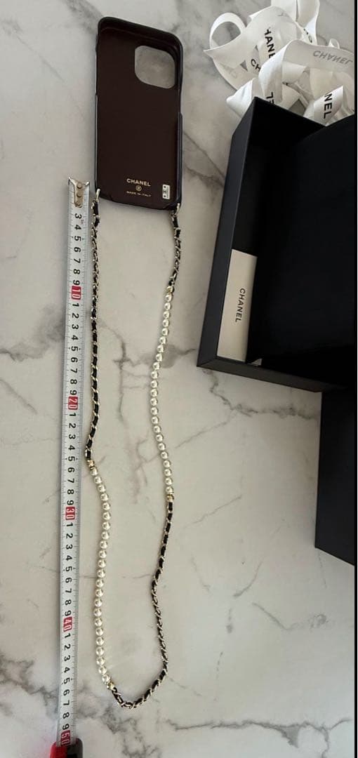 【SALE】CHANEL パールストラップ iPhone14ProMAXケース