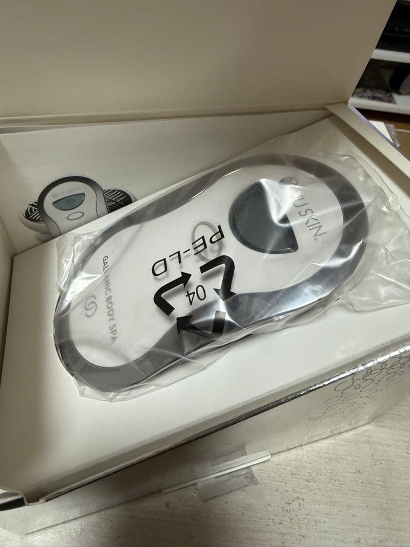 genLOC GALVANIC BODY SPA 本体