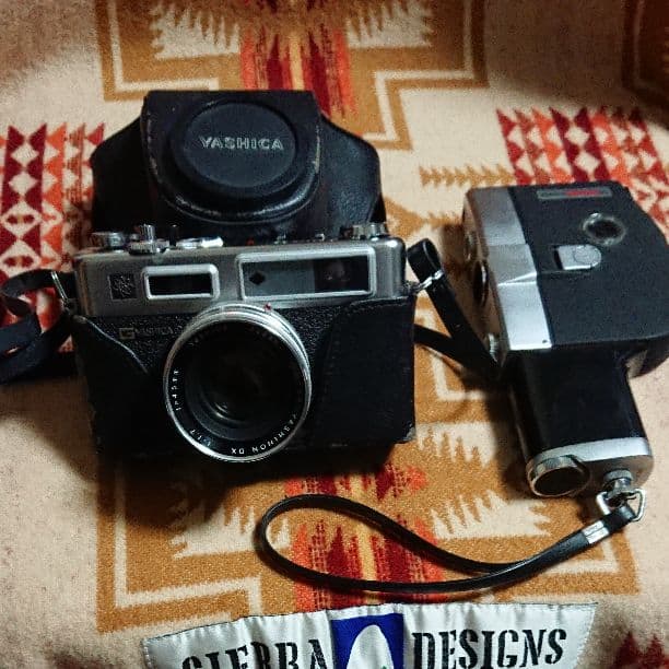 ヤシカの一眼とフジのハチミリ