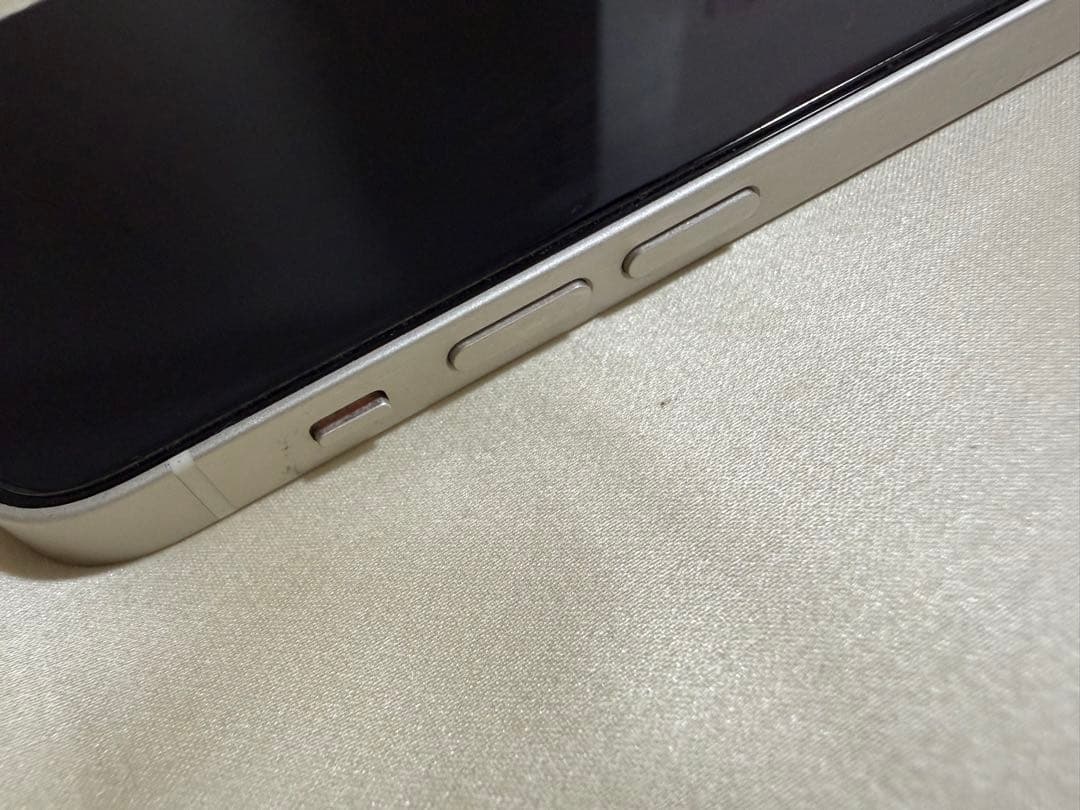 iPhone12 本体 64GB 本体 ホワイト 充電器付き