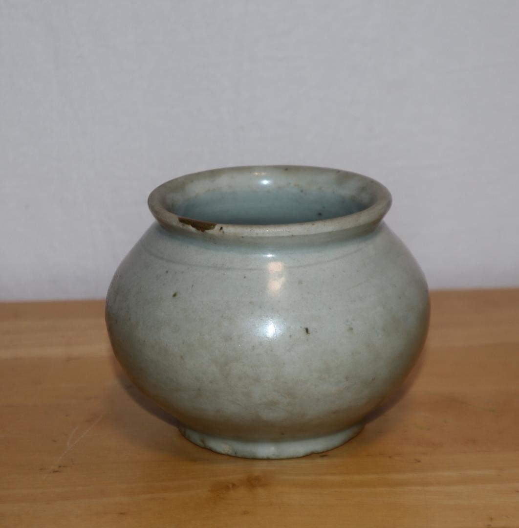 李朝白磁塩笥壺