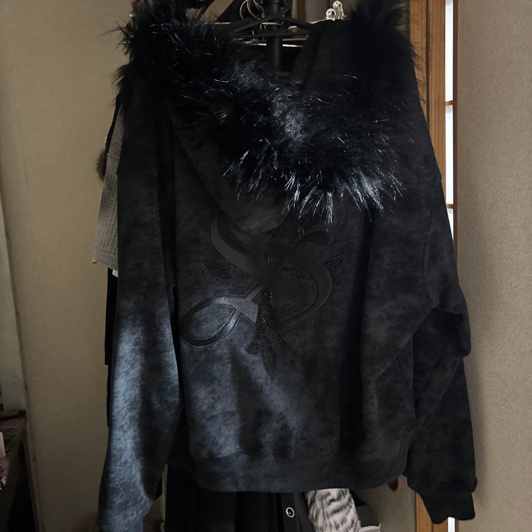 ジャケット・アウター SUPPLIER FAUX FUR CROSS ZIP HOODIE