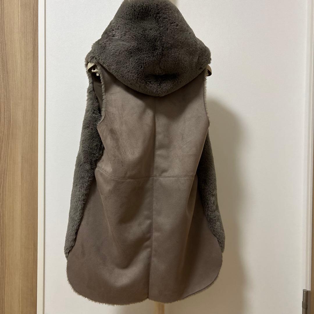 新品　タグ付き　ベルドルージュ　フーデッド　ファーベスト　定価25300円