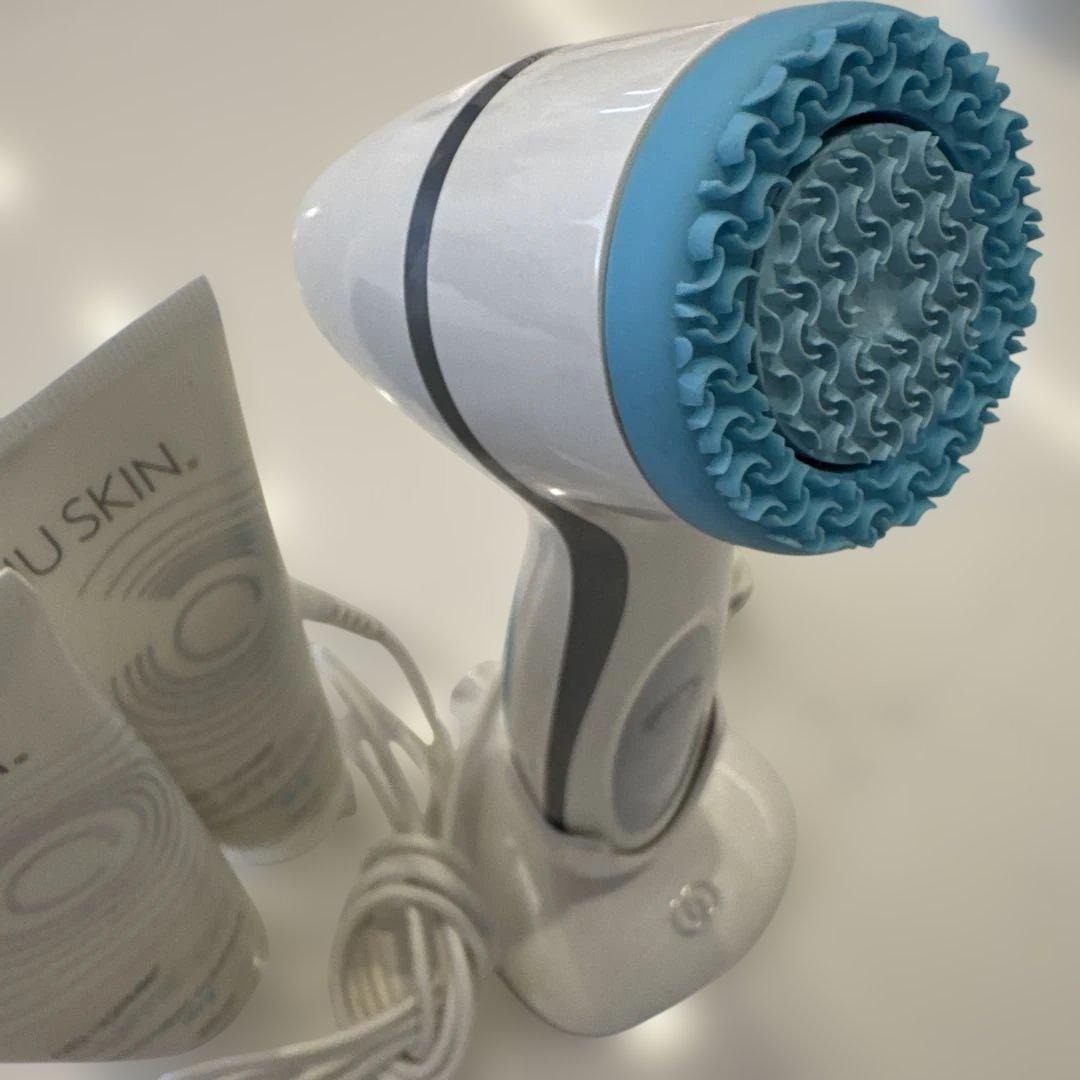 NU SKIN 美顔器 クリーム2本付き