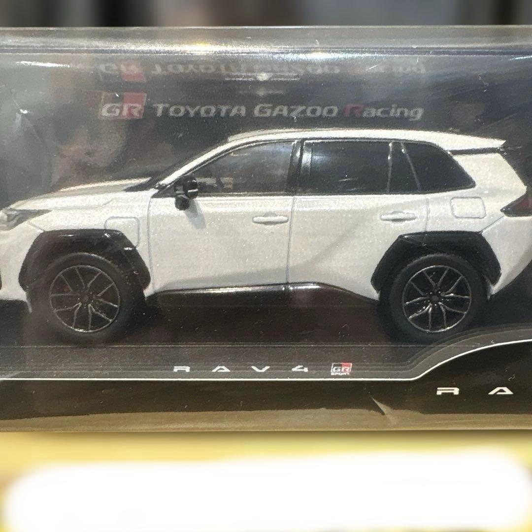 RAV4 GR カラーサンプル　プラチナホワイトパール　089