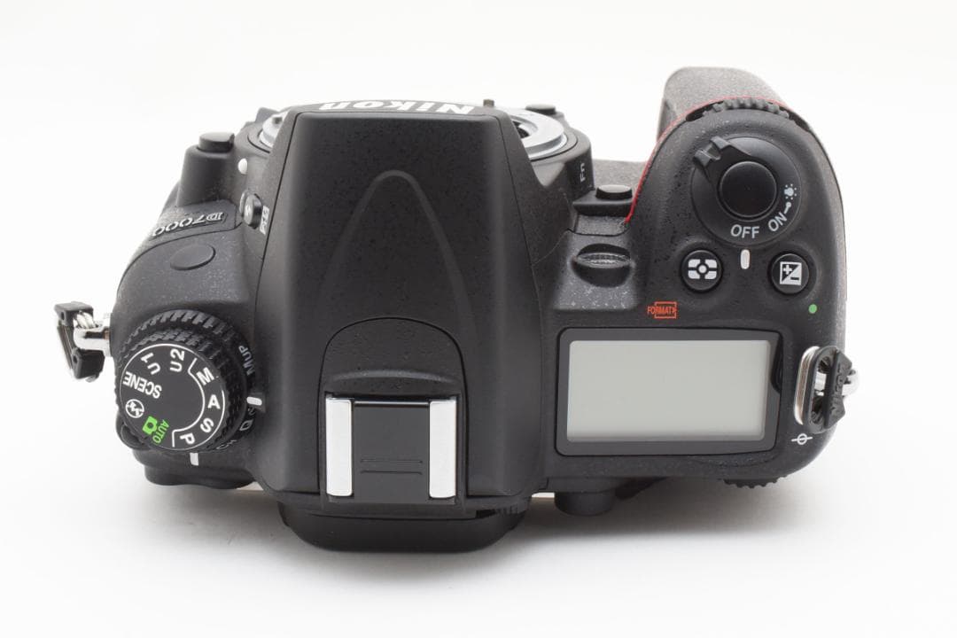 新品級 ニコン D7000 説明書＆箱付き ショット枚数　3334枚　M319