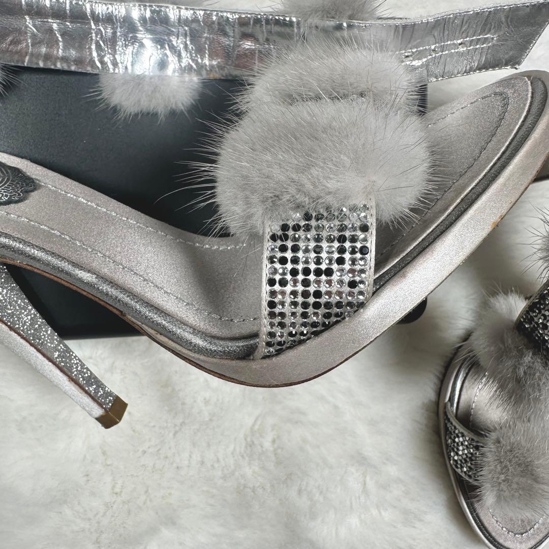 極美品　レネカオヴィラ　サンダル シルバー　21.5　ファー　オープントゥ