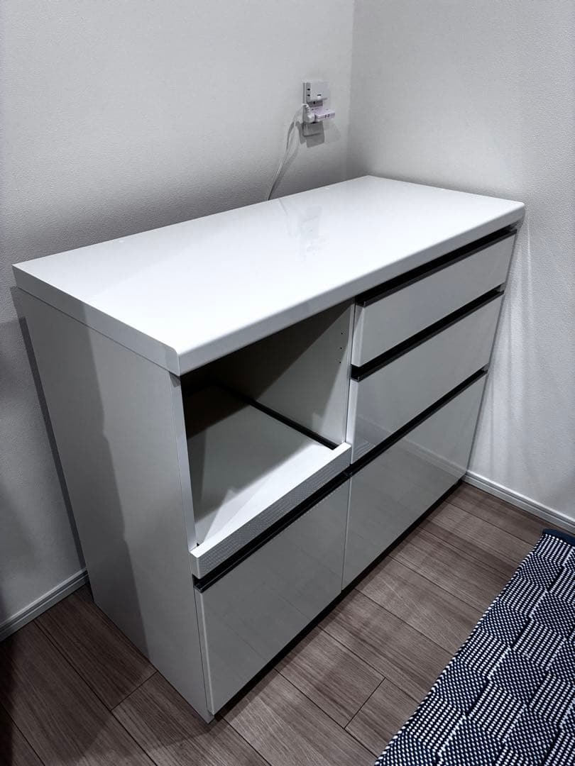 美品！【 パモウナ 】キッチンカウンター　ダイヤモンドハイグロス