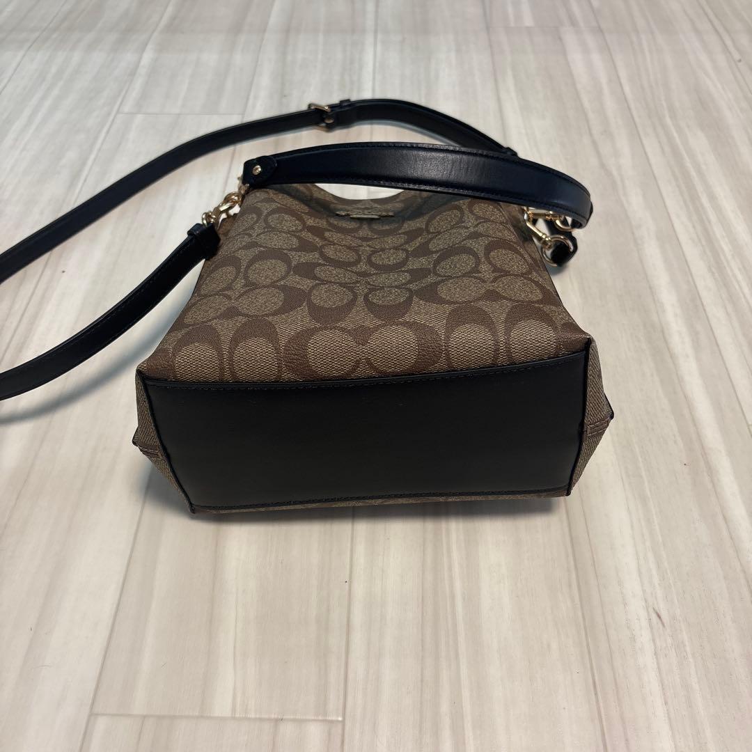 コーチ モノグラム柄 バッグ 中型