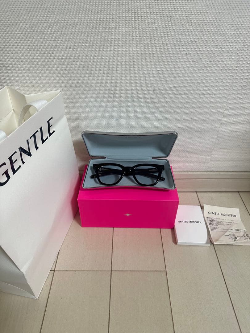 小物 GENTLE MONSTER gauss 01