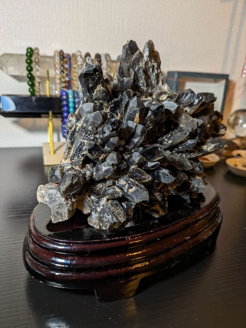 超高品質✨ 大迫力！ モリオン クラスター 木製台座付き 黒水晶