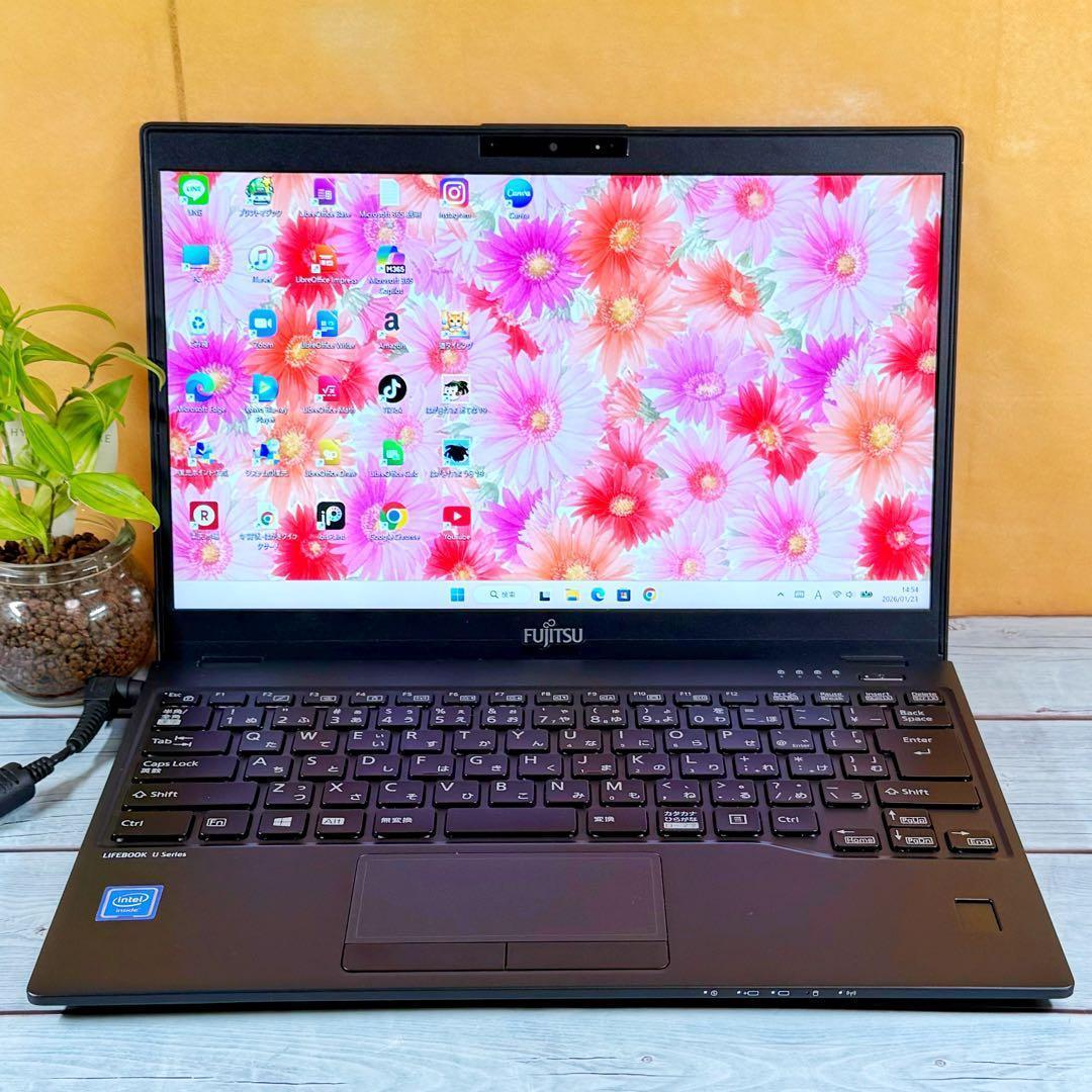 第8世代CPU☘️高年式✨薄型ノートPC☘️爆速SSD☘️カメラ☘️Windows11