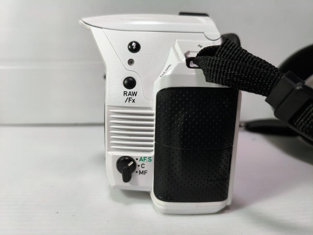 【S】【黒死病対策】【内臓電池交換】PENTAX K-30 ホワイト