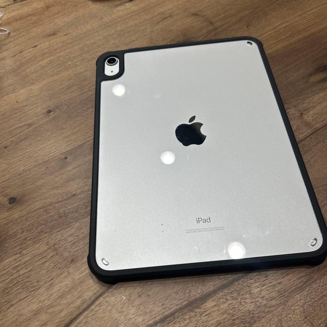 Apple iPad 本体 シルバー　第10世代　64GB